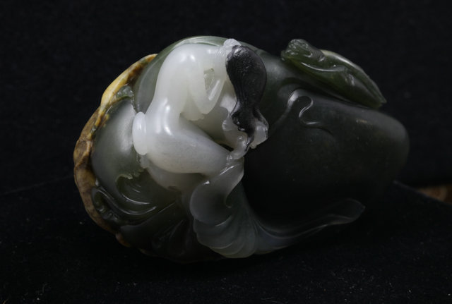 杨小荣玉雕荷塘月色