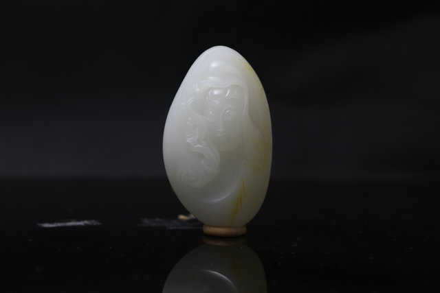 杨小荣玉雕观音