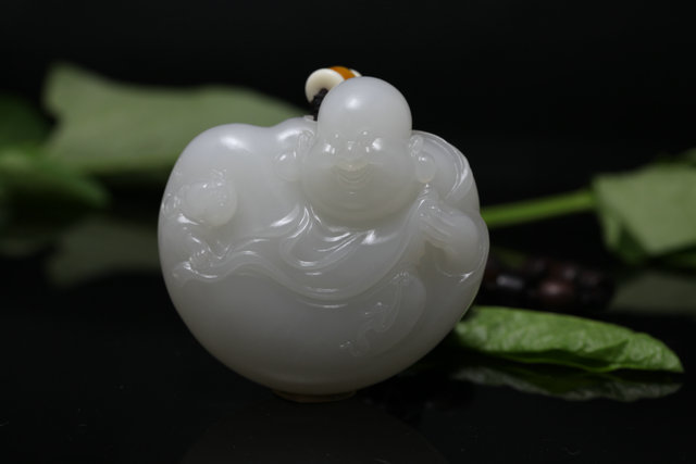 杨小荣玉雕弥勒